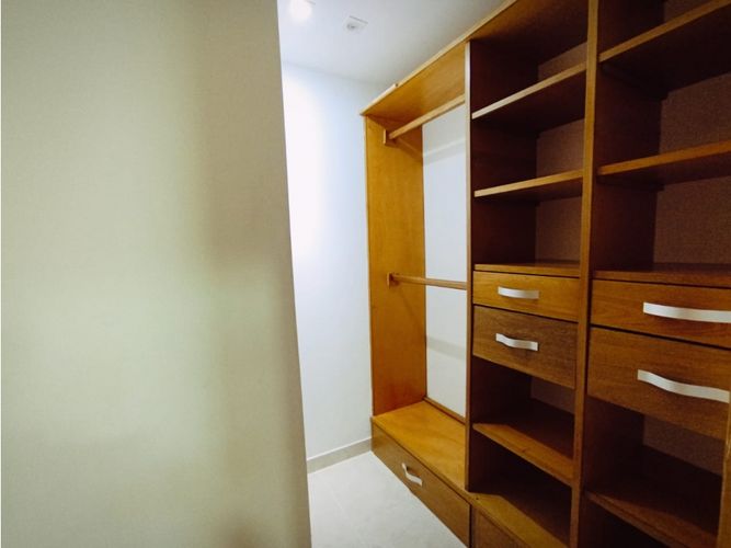 Apartamento de 3 alcobas en venta en El Velodromo, Medellín, 160 m² · foto 15 de 18