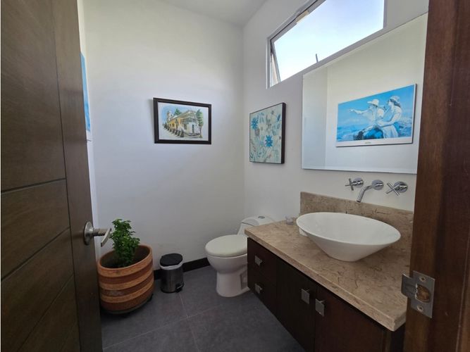 Casa de 3 alcobas en venta en Lagos De Iraka, Armenia, 199 m² · foto 17 de 24