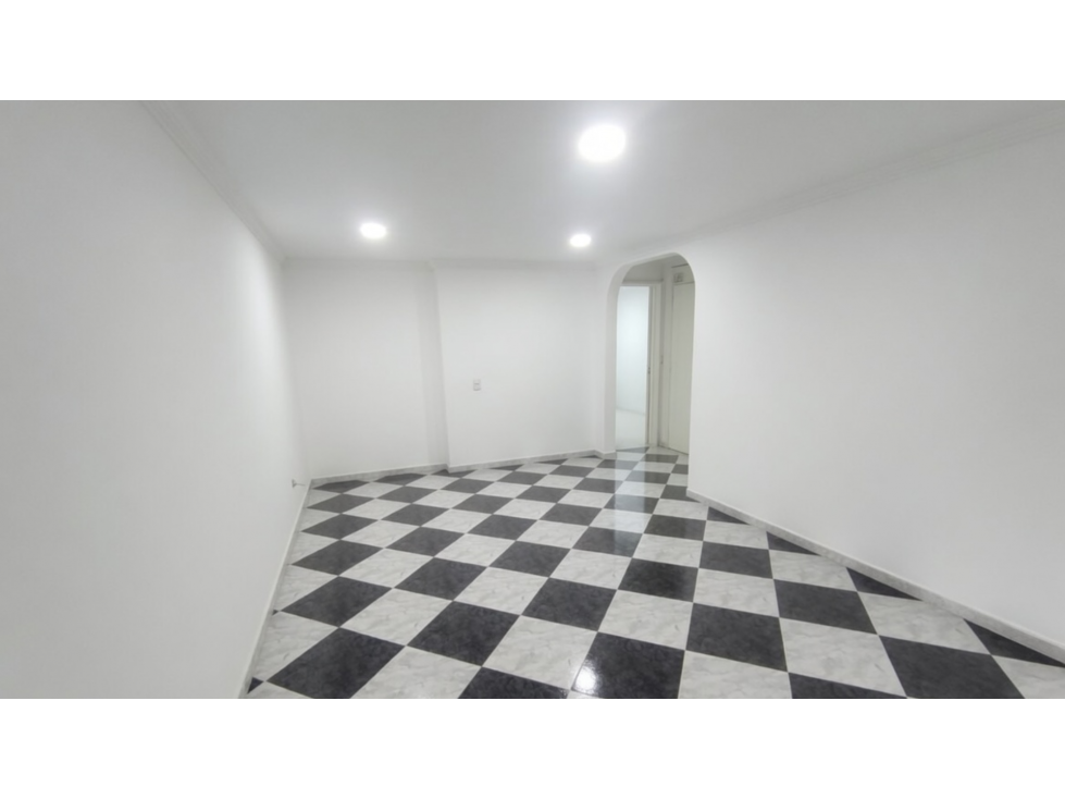 Casa en venta en Engativá, Bogotá · foto 2 de 24