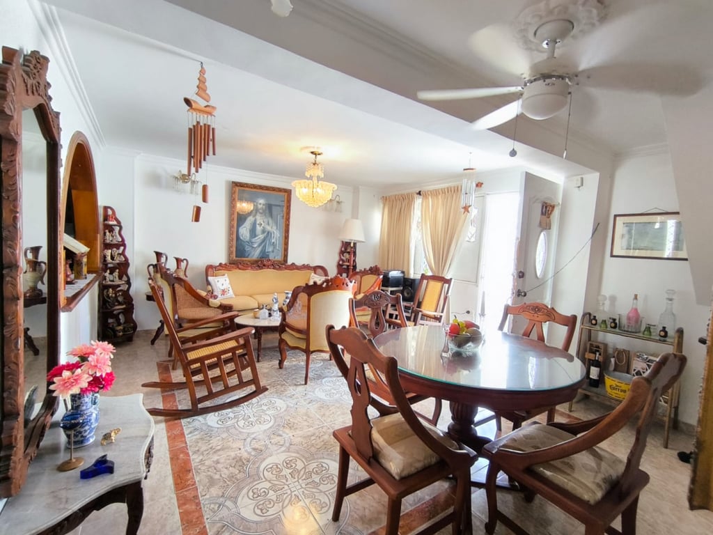 Casa en venta en Rodadero Sur, Santa Marta · foto 2 de 12