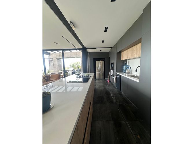 Casa de 4 alcobas en venta en Altos Del Escobero, Medellín, 400 m² · foto 9 de 24