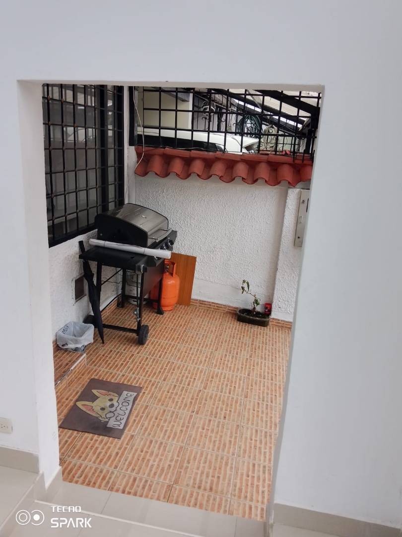 Casa en venta en Villa Del Prado, Bogotá · foto 2 de 19