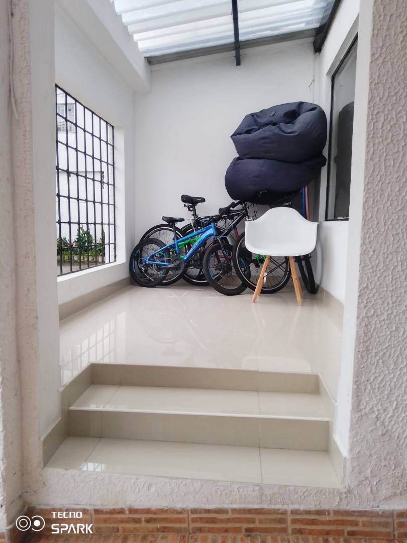 Casa en venta en Villa Del Prado, Bogotá · foto 3 de 19