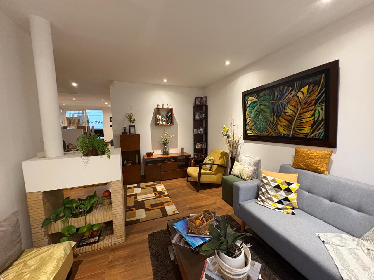 Casa en venta en Cedritos, Bogotá · foto 3 de 19