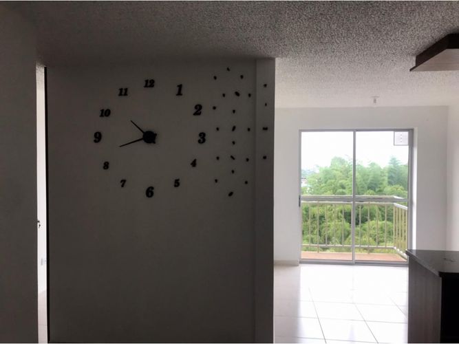 Apartamento de 3 alcobas en venta en La Rivera, Armenia, 60 m² · foto 2 de 19