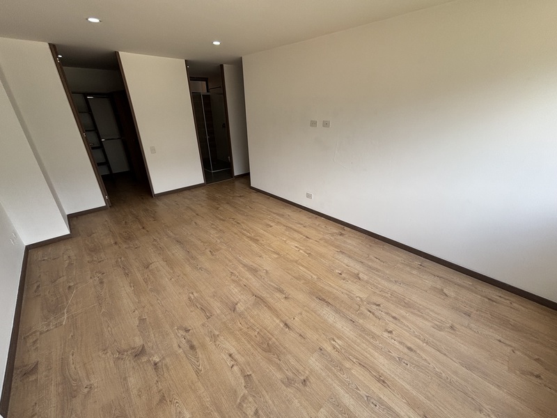 Apartaestudio en arriendo en Loma Del Escobero, Envigado · foto 7 de 17