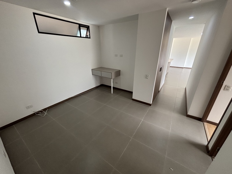 Apartaestudio en arriendo en Loma Del Escobero, Envigado · foto 9 de 17