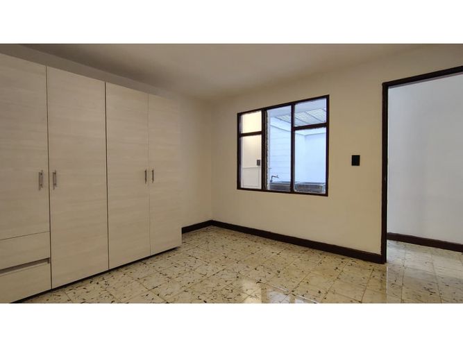 Casa de 5 alcobas en venta en Boston, Medellín, 182 m² · foto 9 de 20