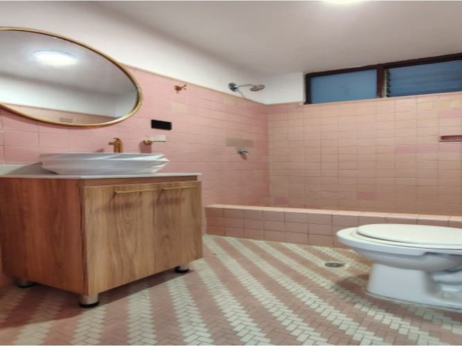 Casa de 5 alcobas en venta en Boston, Medellín, 182 m² · foto 12 de 20