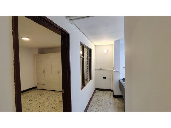 Casa de 5 alcobas en venta en Boston, Medellín, 182 m² · foto 14 de 20