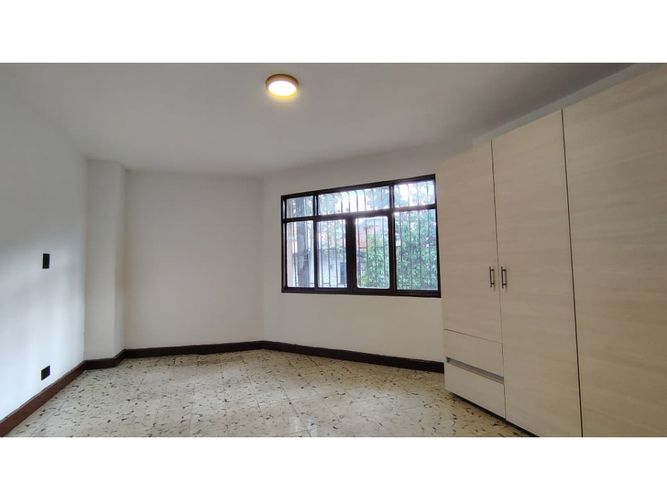 Casa de 5 alcobas en venta en Boston, Medellín, 182 m² · foto 18 de 20