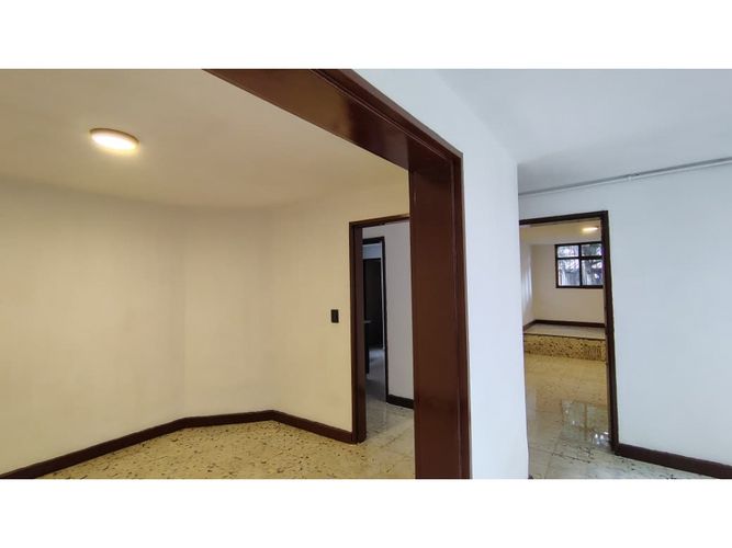 Casa de 5 alcobas en venta en Boston, Medellín, 182 m² · foto 19 de 20
