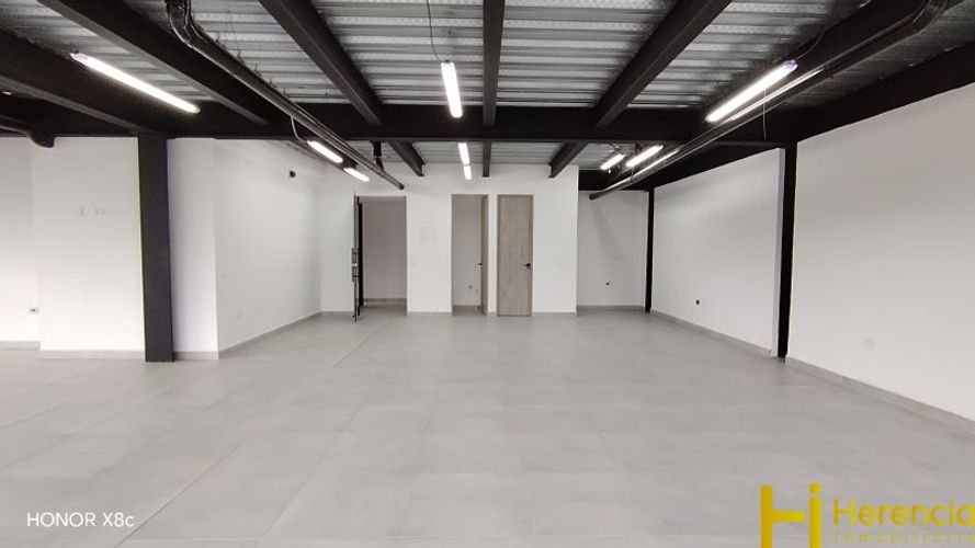 Bodega en arriendo en Tenche, Medellín, 120 m² · foto 2 de 7