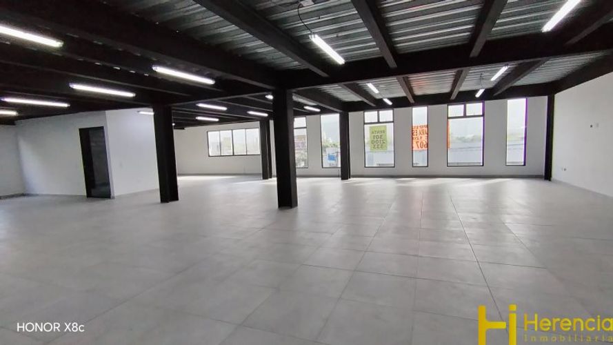 Bodega en arriendo en Tenche, Medellín, 207 m² · foto 7 de 9