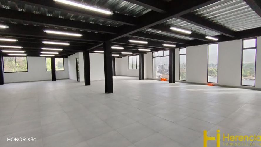 Bodega en arriendo en Tenche, Medellín, 207 m² · foto 4 de 9