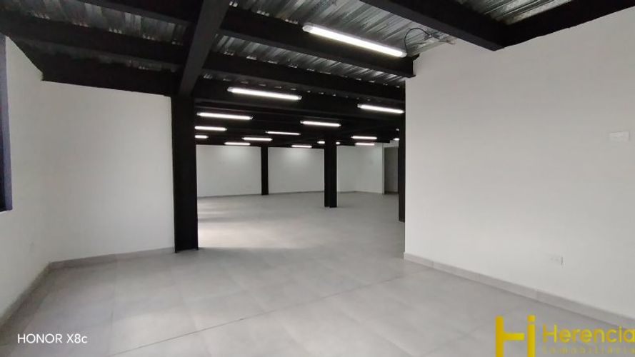 Bodega en arriendo en Tenche, Medellín, 207 m² · foto 6 de 9
