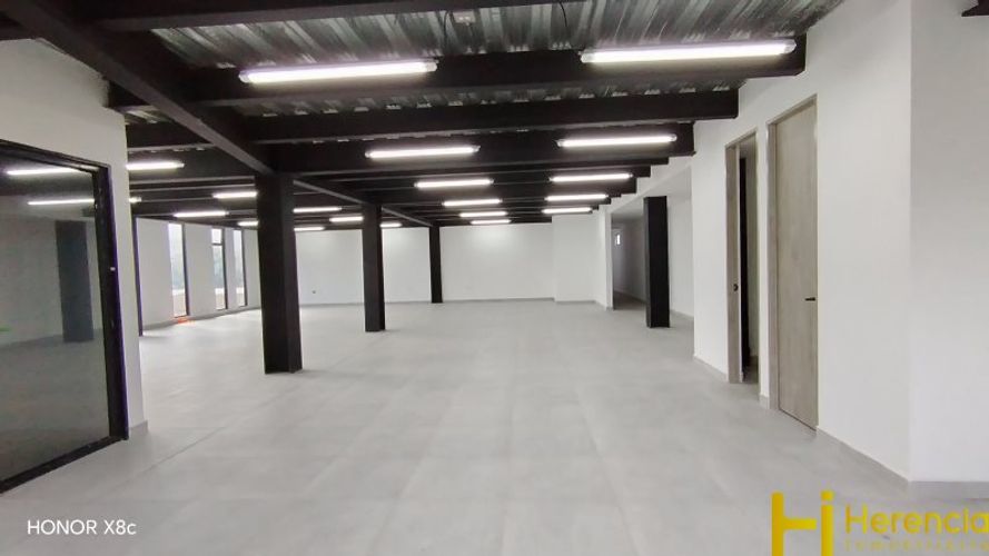 Bodega en arriendo en Tenche, Medellín, 207 m² · foto 8 de 9