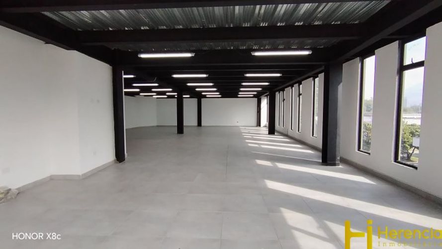Bodega en arriendo en Tenche, Medellín, 207 m² · foto 6 de 9