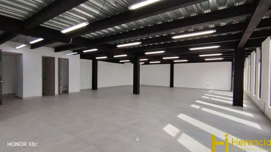 Bodega en arriendo en Tenche, Medellín, 207 m² · foto 7 de 9