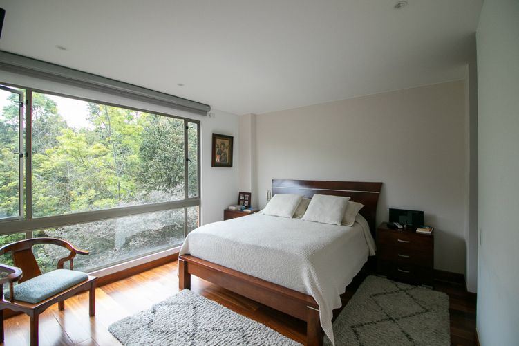 Apartamento de 3 alcobas en venta en Cerros De Niza, Bogotá, 192 m² · foto 14 de 24