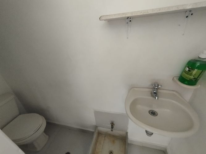 Local en arriendo en La Candelaria, Medellín, 90 m² · foto 2 de 13