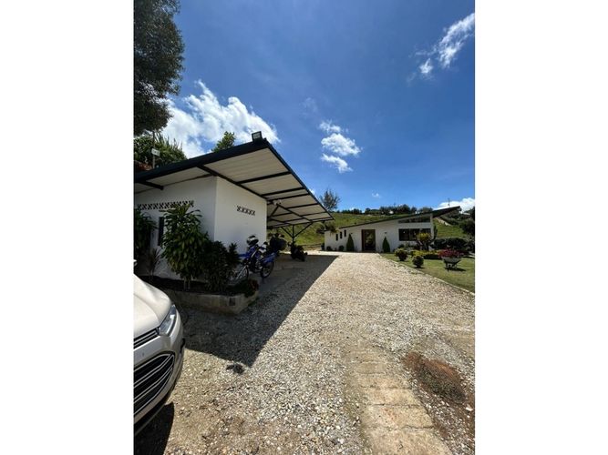 Finca en venta en El Carmen De Viboral, El Carmen de Viboral, 380 m² · foto 21 de 24