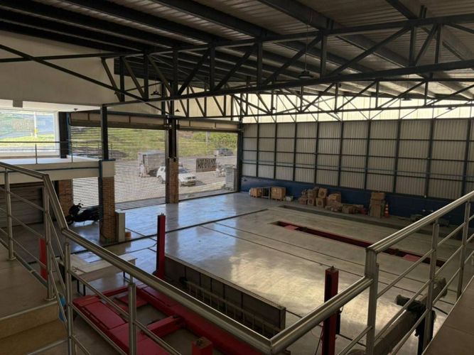 Bodega en venta en Actividad Multiple, Copacabana, 1553 m² · foto 2 de 17