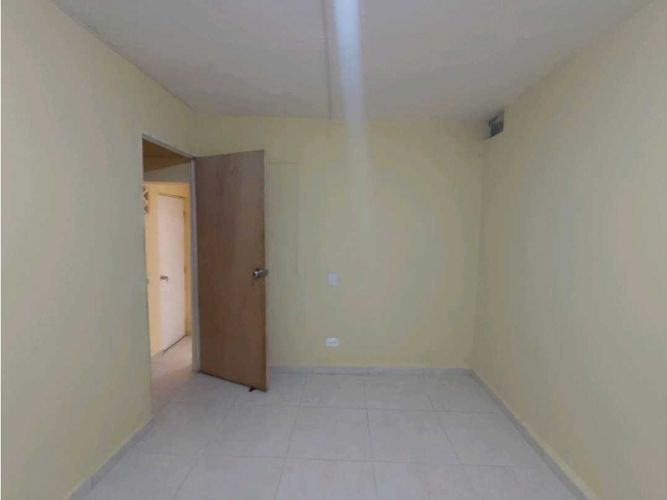 Apartamento de 5 alcobas en arriendo en Berlin, Medellín, 110 m² · foto 4 de 24