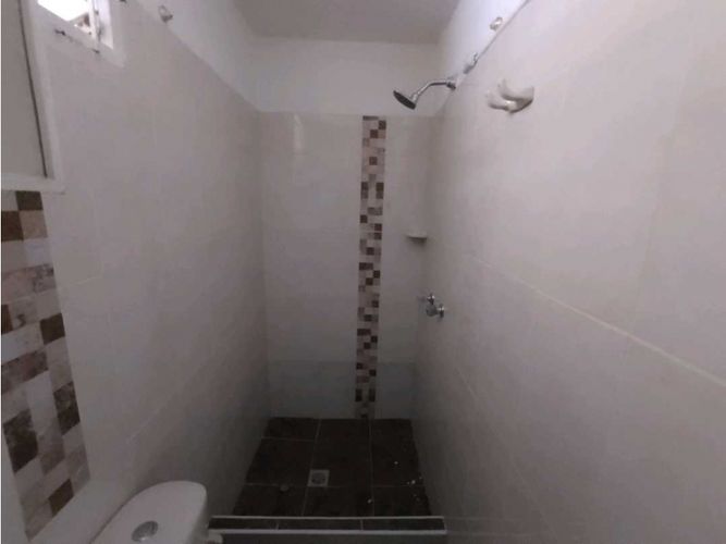 Apartamento de 5 alcobas en arriendo en Berlin, Medellín, 110 m² · foto 5 de 24