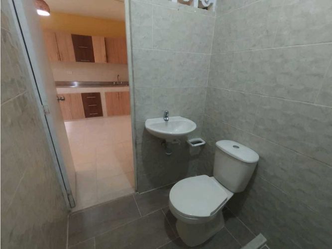Apartamento de 5 alcobas en arriendo en Berlin, Medellín, 110 m² · foto 17 de 24