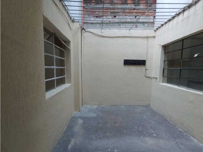 Apartamento de 5 alcobas en arriendo en Berlin, Medellín, 110 m² · foto 24 de 24