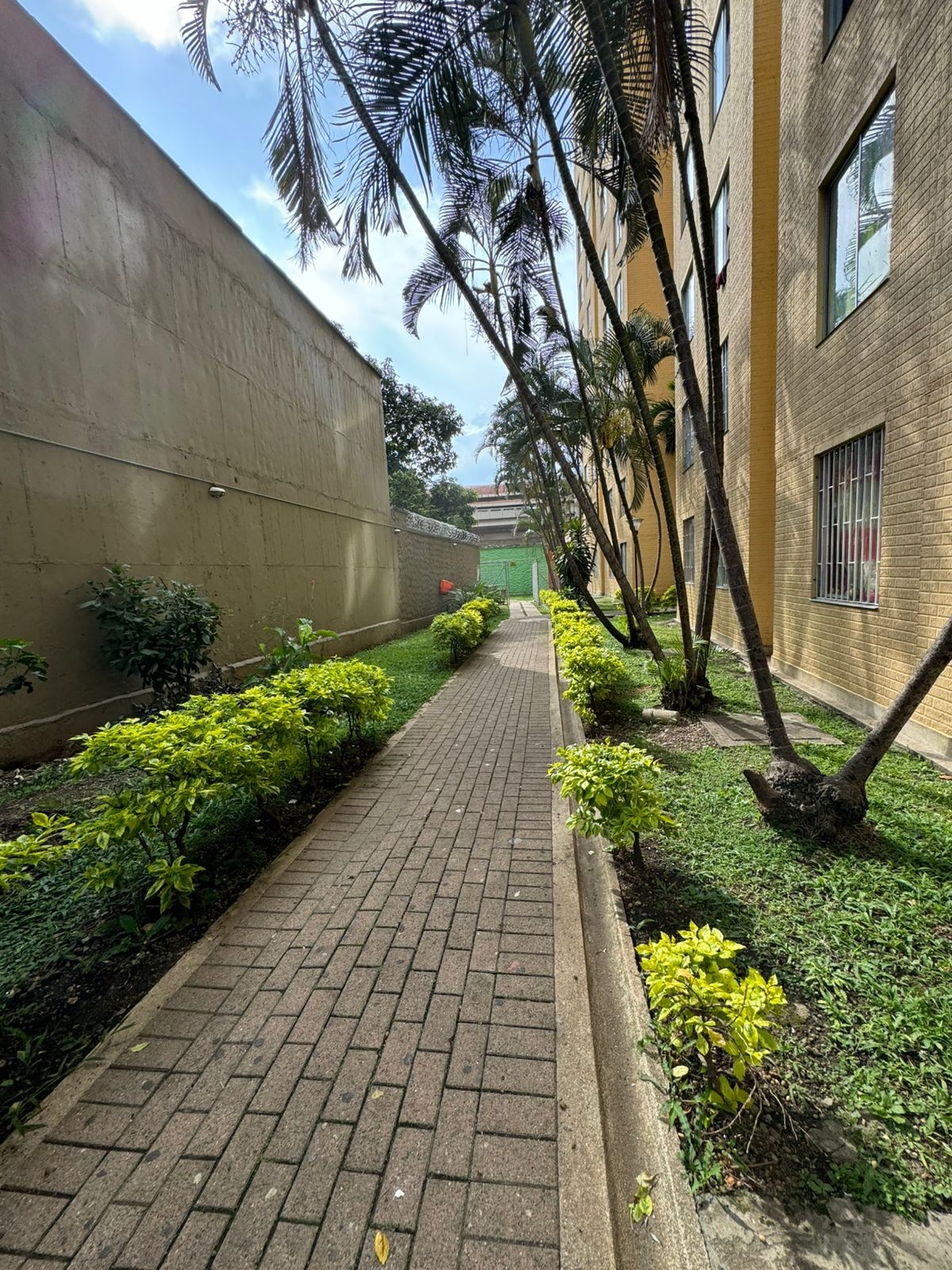 Apartamento en venta en Villanueva, Medellín 2