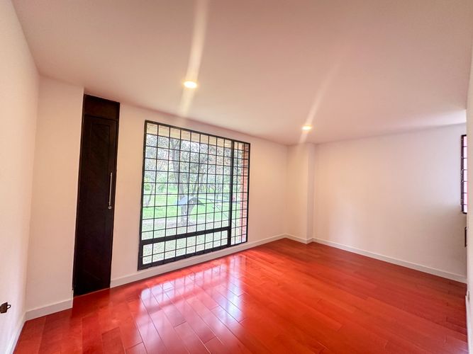Apartamento de 2 alcobas en venta en Santa Barbara Central, Bogotá, 95 m² · foto 7 de 15