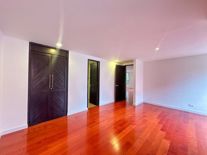 Apartamento de 2 alcobas en venta en Santa Barbara Central, Bogotá, 95 m² · foto 12 de 15
