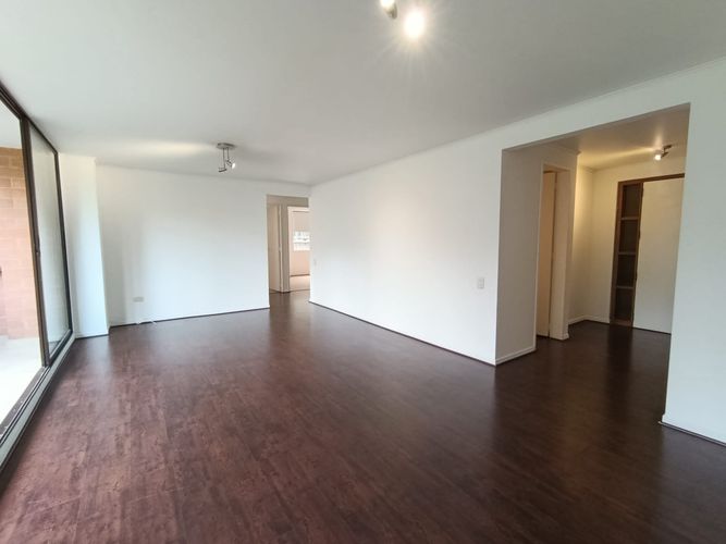 Apartamento de 3 alcobas en arriendo en El Poblado, Medellín, 129 m² · foto 2 de 20