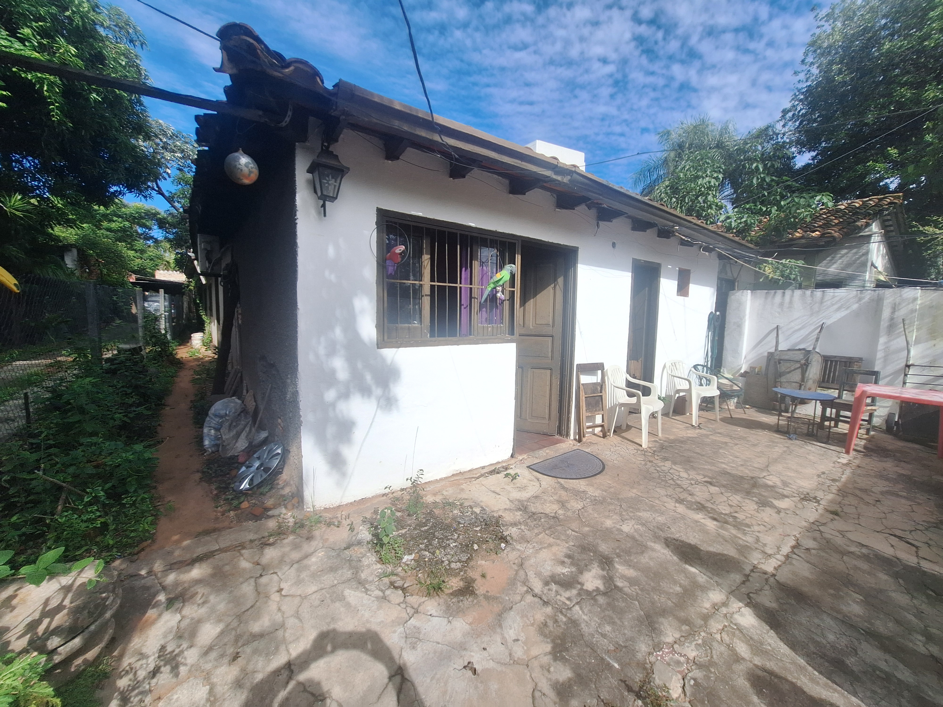 VENDO TERRENO EN BO. MBOCAYATY!!! ZONA CONDOMINIO LA TRINIDAD 6 — foto 2