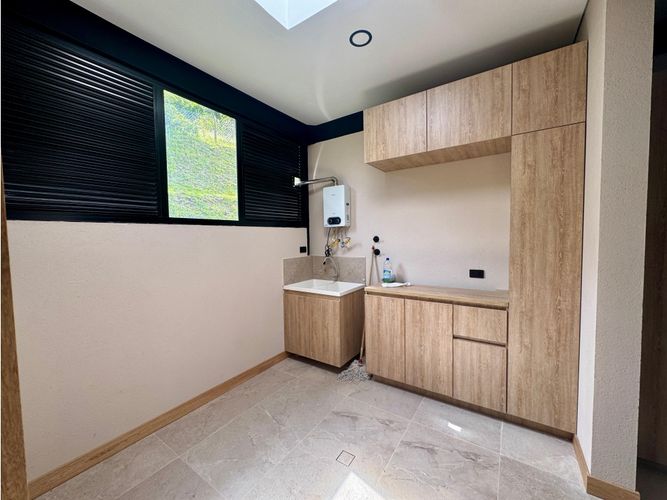 Casa de 3 alcobas en venta en Pantanillo, El Retiro, 345 m² · foto 9 de 20