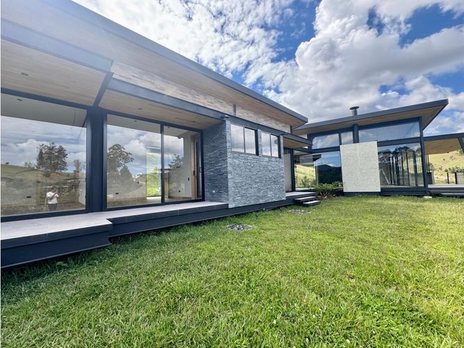 Casa de 3 alcobas en venta en Pantanillo, El Retiro, 345 m² · foto 19 de 20