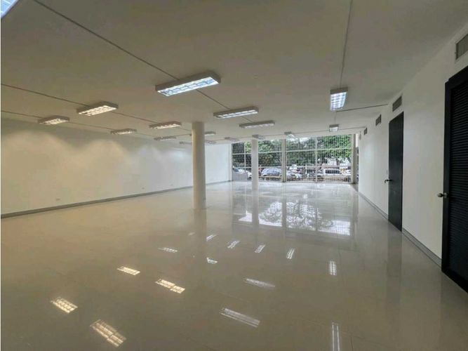 Local en arriendo en El Bosque, Cali, 450 m² · foto 5 de 24