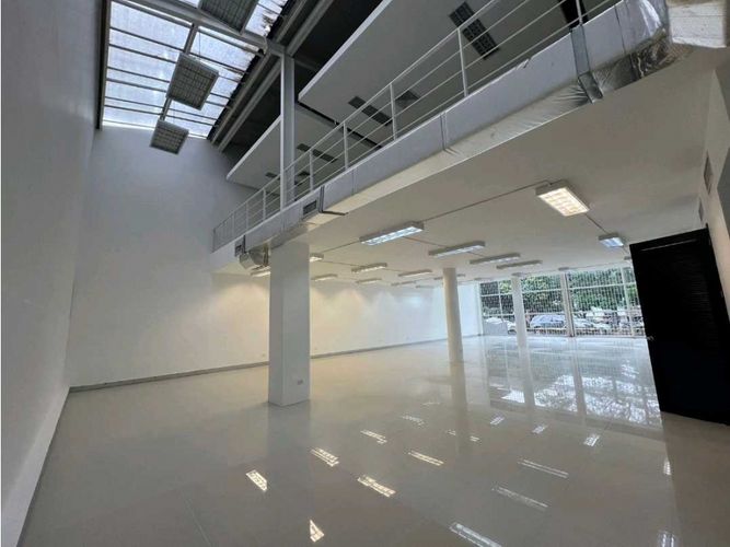 Local en arriendo en El Bosque, Cali, 450 m² · foto 10 de 24