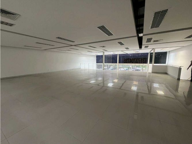 Local en arriendo en El Bosque, Cali, 450 m² · foto 14 de 24