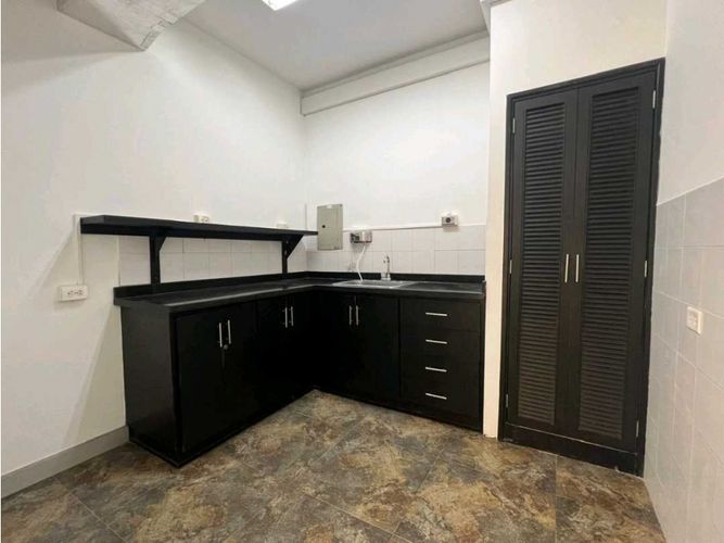 Local en arriendo en El Bosque, Cali, 450 m² · foto 16 de 24