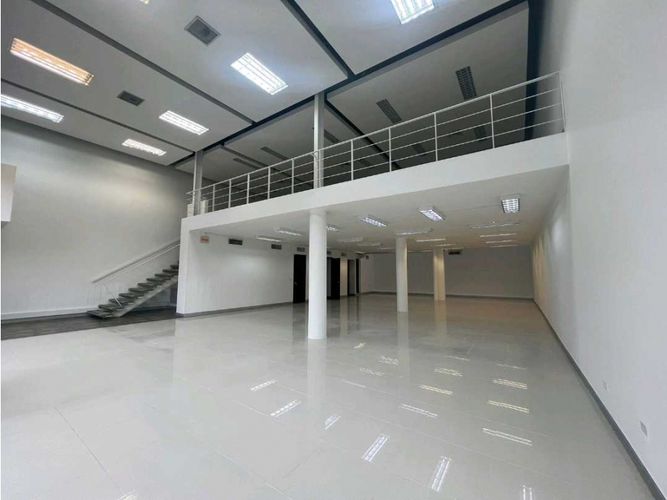 Local en arriendo en El Bosque, Cali, 450 m² · foto 19 de 24