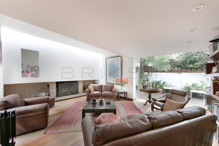 Casa en venta en Santa Barbara Alta, Bogotá · foto 2 de 24