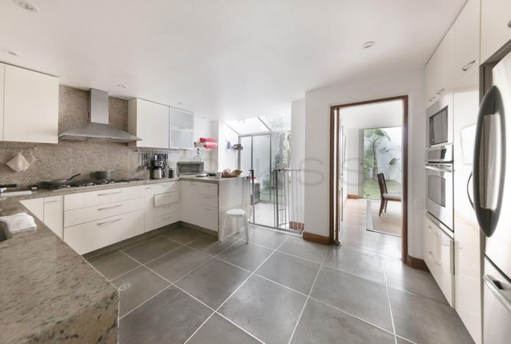 Casa en venta en Santa Barbara Alta, Bogotá · foto 6 de 24