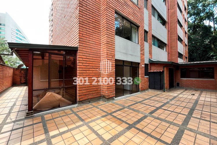 Apartamento de 3 alcobas en arriendo en Los Parra, Medellín, 256 m² · foto 15 de 24