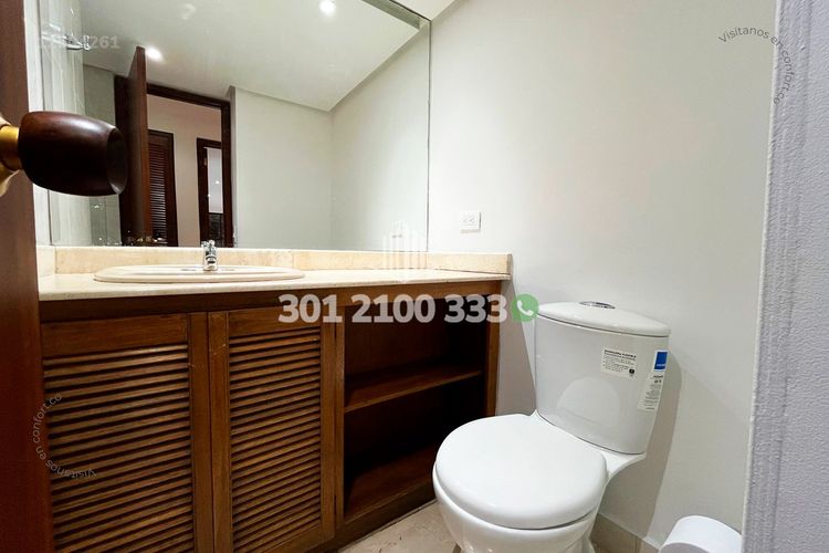 Apartamento de 3 alcobas en arriendo en Los Parra, Medellín, 256 m² · foto 16 de 24