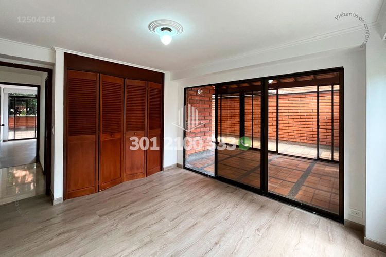 Apartamento de 3 alcobas en arriendo en Los Parra, Medellín, 256 m² · foto 19 de 24
