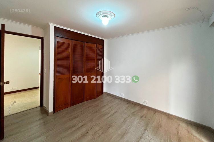 Apartamento de 3 alcobas en arriendo en Los Parra, Medellín, 256 m² · foto 22 de 24
