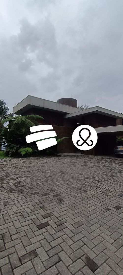 Casa de 4 alcobas en venta en Zona Centro, Envigado, 1870 m² · foto 2 de 23